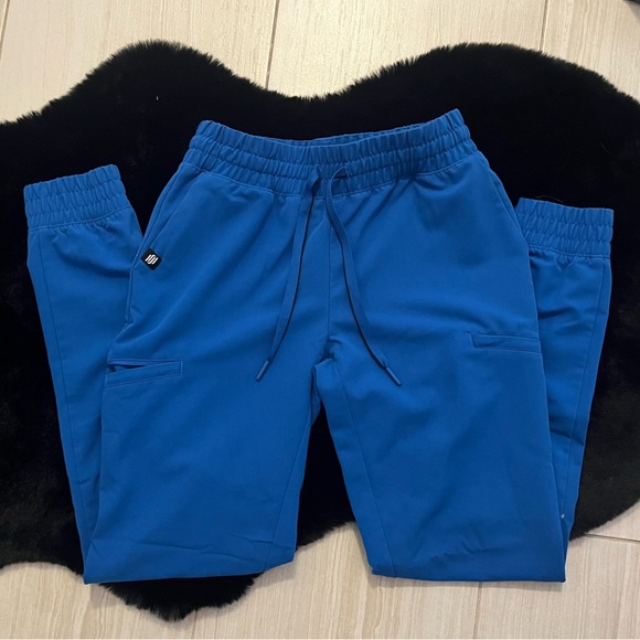 Jaanuu Blue Scrub Set - Picture 3 of 4